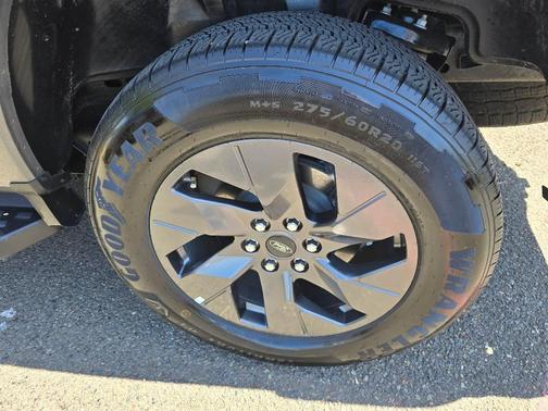 Carbonized Gray 2025 Ford F-150 Lightning LARIAT