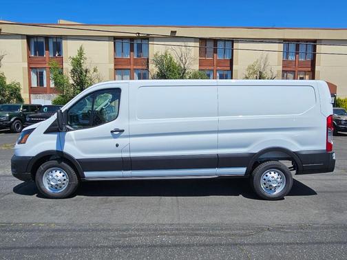 Oxford White 2026 Ford Transit-250