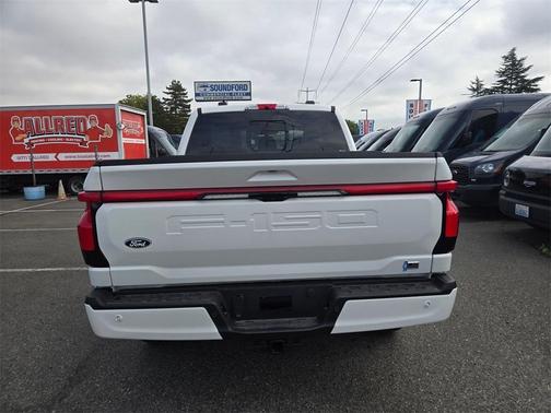 2025 Ford F-150 Lightning Platinum