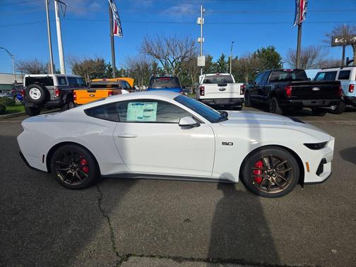 2026 Ford Mustang GT Premium