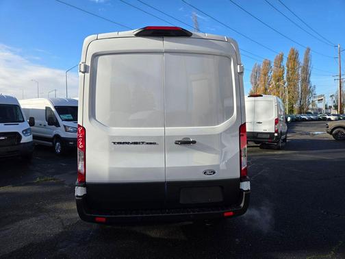 2026 Ford Transit-250 148 WB Medium Roof Cargo