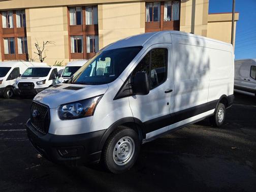 2026 Ford Transit-250 148 WB Medium Roof Cargo
