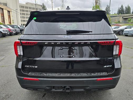 Agate Black Metallic 2026 Ford Explorer Active