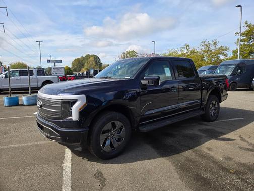 2025 Ford F-150 Lightning LARIAT