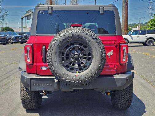 Ruby Red Metallic 2026 Ford Bronco Outer Banks