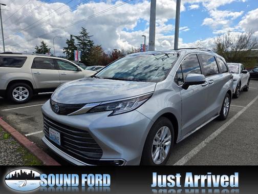 2023 Toyota Sienna Limited