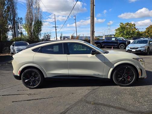 2025 Ford Mustang Mach-E GT