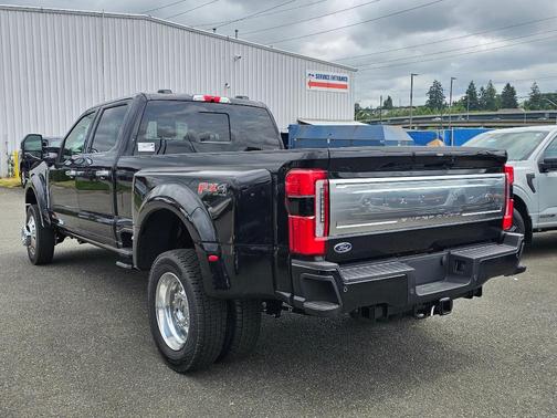 Agate Black 2026 Ford F-450 Platinum