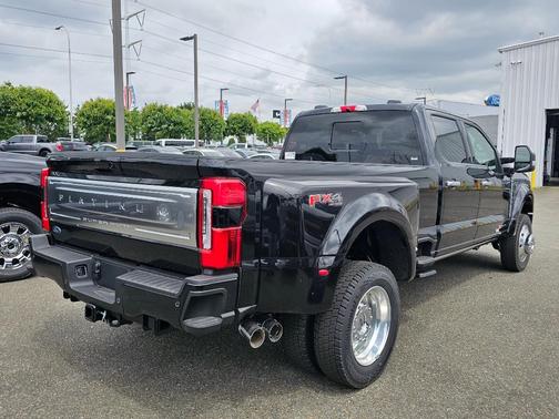 Agate Black 2026 Ford F-450 Platinum