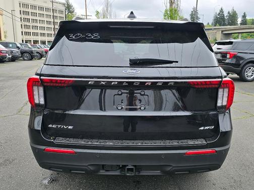 Agate Black Metallic 2026 Ford Explorer Active