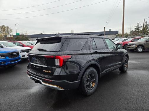 Agate Black Metallic 2026 Ford Explorer Tremor