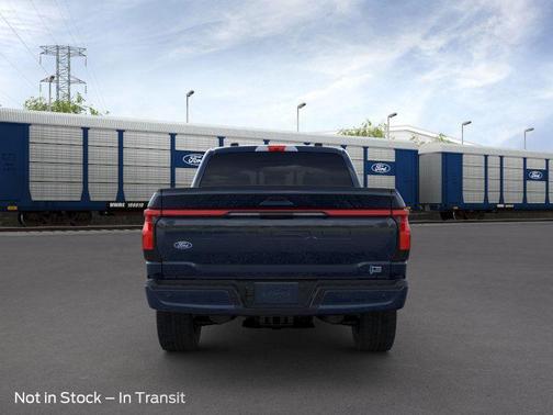 2025 Ford F-150 Lightning LARIAT