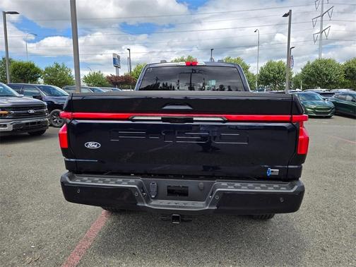 2025 Ford F-150 Lightning LARIAT