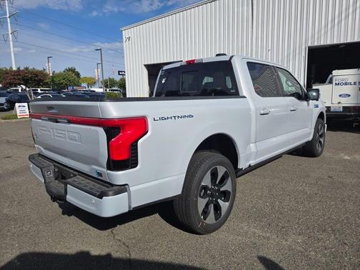 2025 Ford F-150 Lightning Platinum