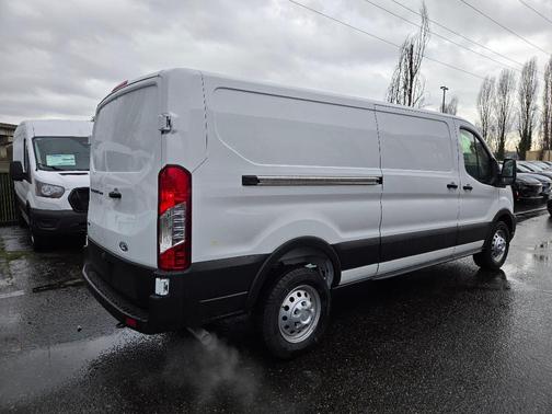 Oxford White 2026 Ford Transit-250