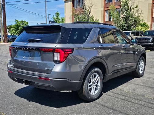 Carbonized Gray Metallic 2026 Ford Explorer Active