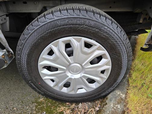 Oxford White 2025 Ford Transit-250