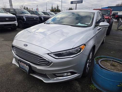 2017 Ford Fusion Energi SE Luxury