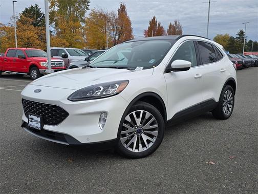 2022 Ford Escape Titanium