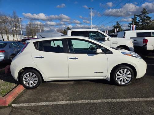 2016 Nissan Leaf S