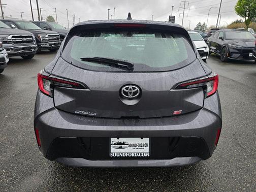 2026 Toyota Corolla Hatchback SE