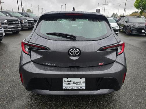 2026 Toyota Corolla Hatchback SE