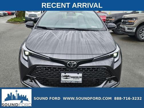 2026 Toyota Corolla Hatchback SE