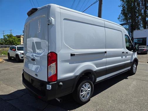 2025 Ford Transit-250 148 WB Medium Roof Cargo