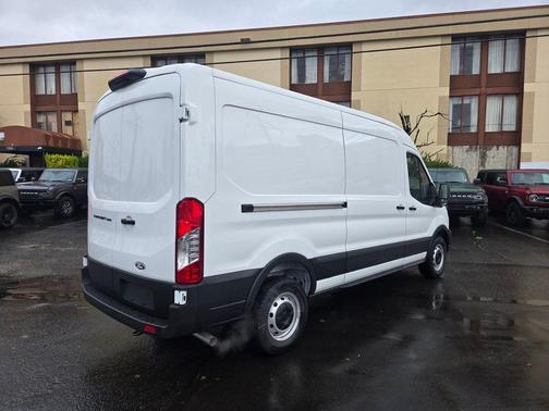 2026 Ford Transit-250 148 WB Medium Roof Cargo