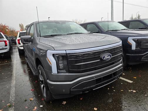 2025 Ford F-150 Lightning Platinum