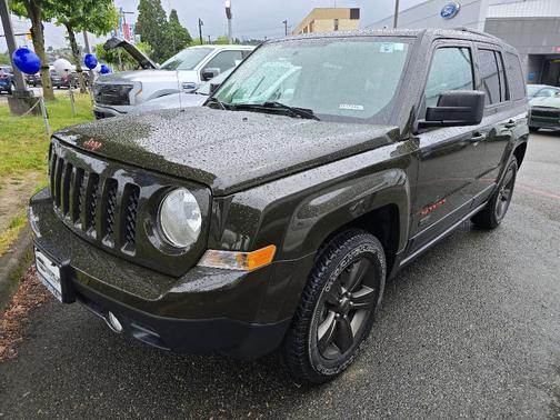 Green Clearcoat 2017 Jeep Patriot Sport