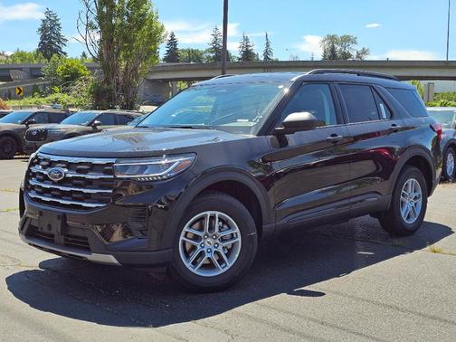 Agate Black Metallic 2026 Ford Explorer Active