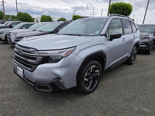 Ice Silver Metallic 2025 Subaru Forester Limited
