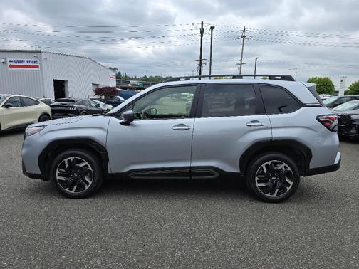 Ice Silver Metallic 2025 Subaru Forester Limited