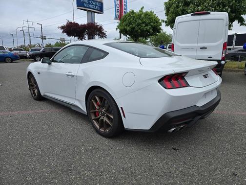 Oxford White 2025 Ford Mustang GT Premium