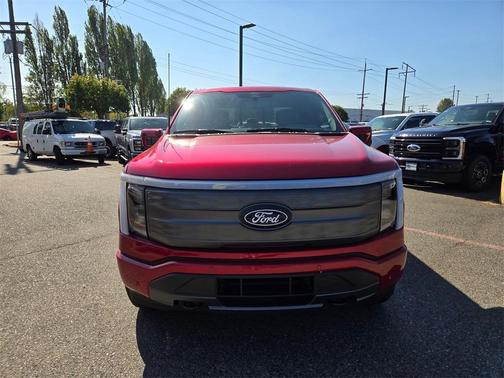 2025 Ford F-150 Lightning LARIAT