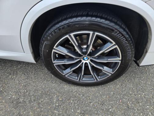 Alpine White 2021 BMW X5 xDrive40i