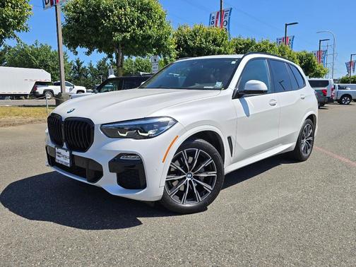 Alpine White 2021 BMW X5 xDrive40i SUV