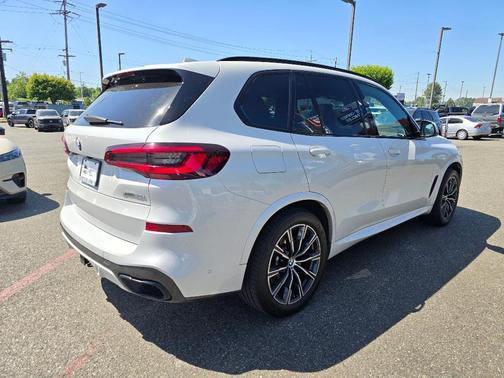 Alpine White 2021 BMW X5 xDrive40i