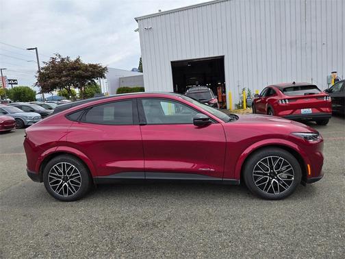 2025 Ford Mustang Mach-E Premium