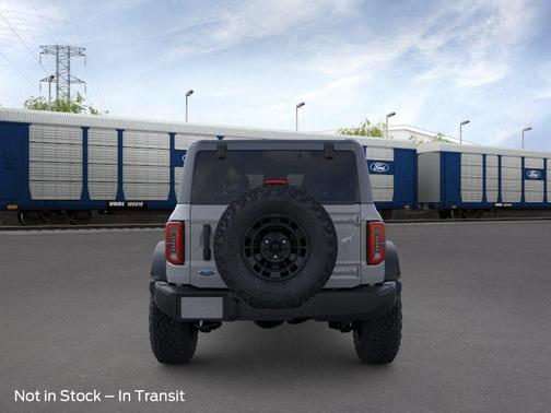 Avalanche Gray 2026 Ford Bronco Outer Banks
