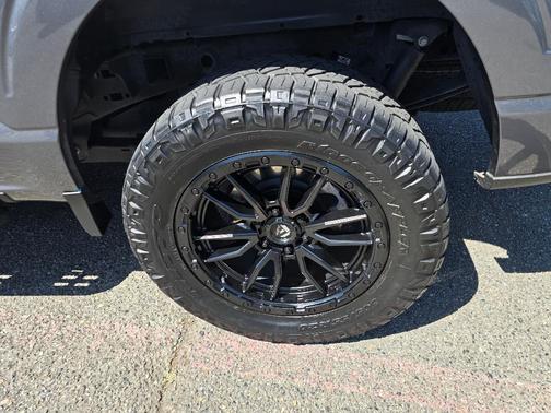 Carbonized Gray 2022 Ford F-150 XLT