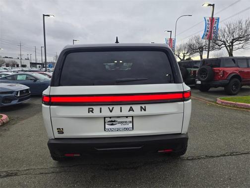 2024 Rivian R1S Adventure Quad Motor Large Pack