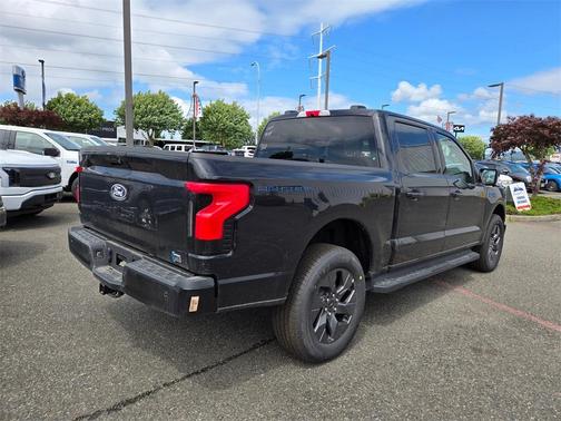 2025 Ford F-150 Lightning LARIAT