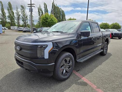 2025 Ford F-150 Lightning LARIAT