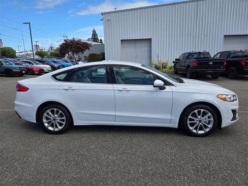 2020 Ford Fusion Hybrid SE