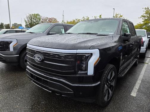 2025 Ford F-150 Lightning Platinum