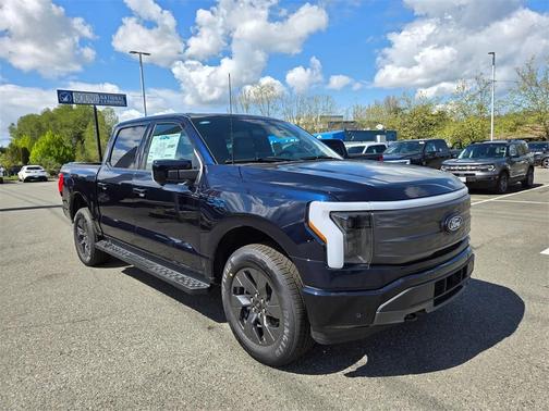 2025 Ford F-150 Lightning LARIAT