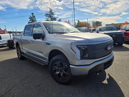 Iconic Silver Metallic 2025 Ford F-150 Lightning Flash