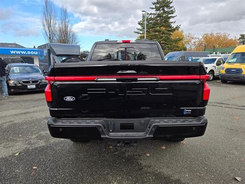 2025 Ford F-150 Lightning Platinum